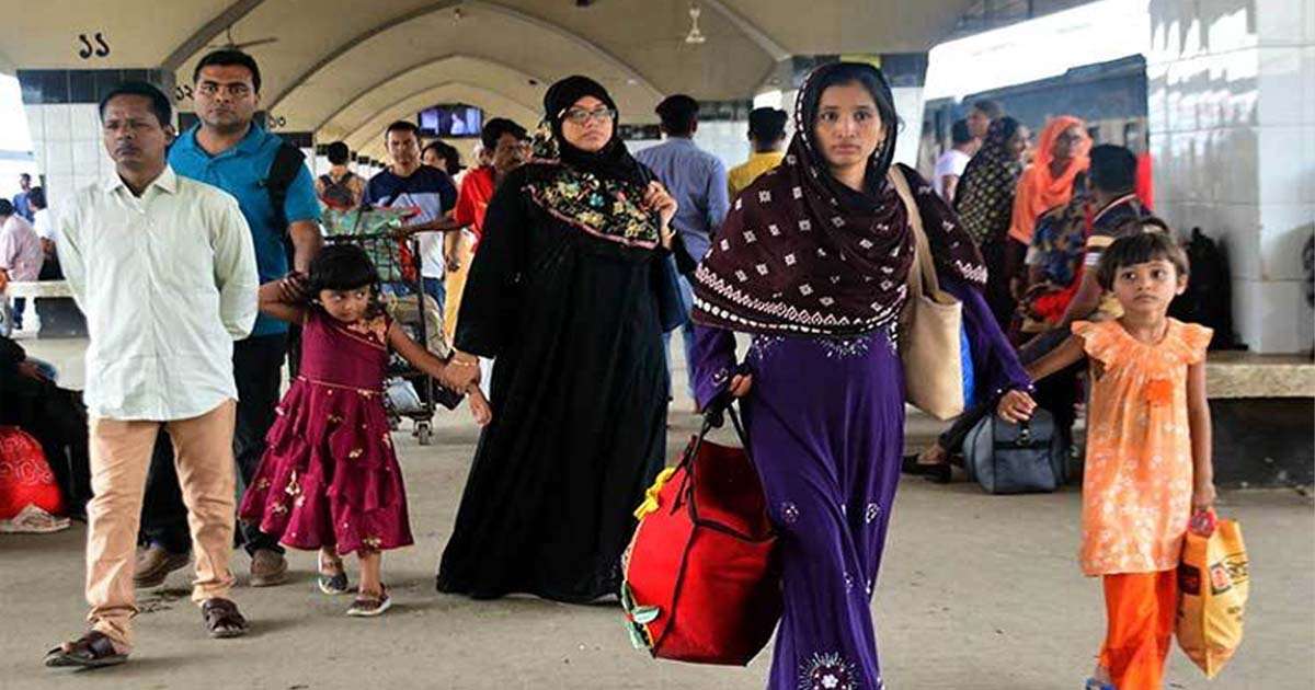 ঢাকায় ফিরতে শুরু করেছেন কর্মজীবী মানুষ