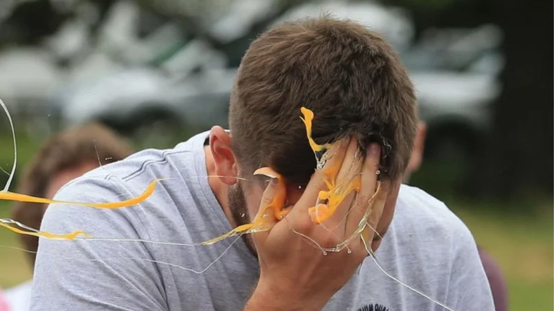 ডিম ছুড়ে প্রতিবাদ: মধ্যযুগ থেকে আজকের রাজনীতি