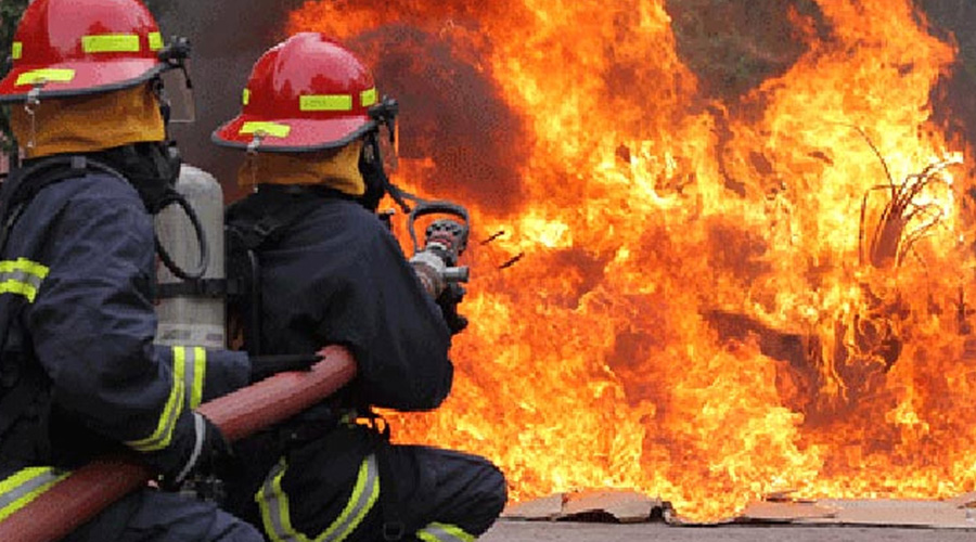 ২ ঘণ্টা পর টিকাটুলির আগুন নিয়ন্ত্রণে