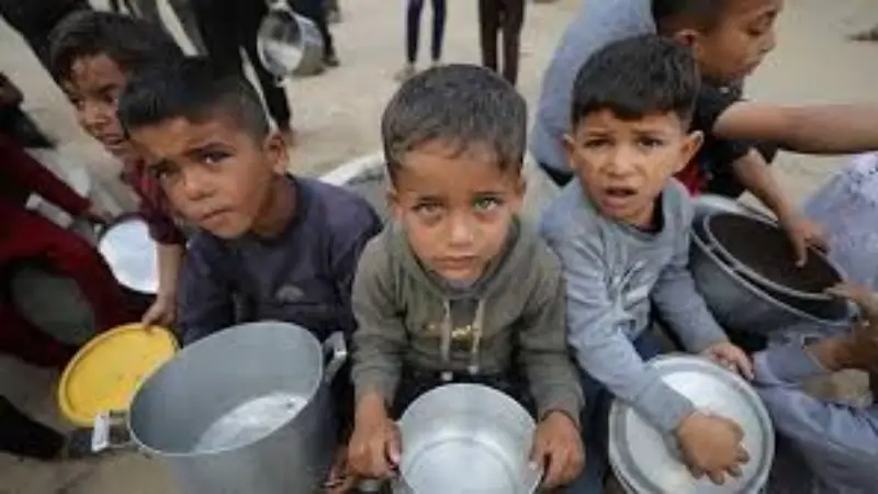 গাজায় তীব্র পুষ্টিহীনতায় ভুগছে ৬০ হাজার শিশু