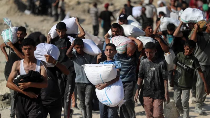 খাদ্য সহায়তা নিতে গিয়ে ইসরায়েলি হামলায় নিহত আরও ৬২ ফিলিস্তিনি