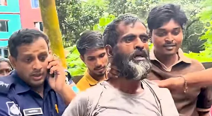 গাজীপুর আদালতে হাতকড়া খুলে আসামির দৌড়