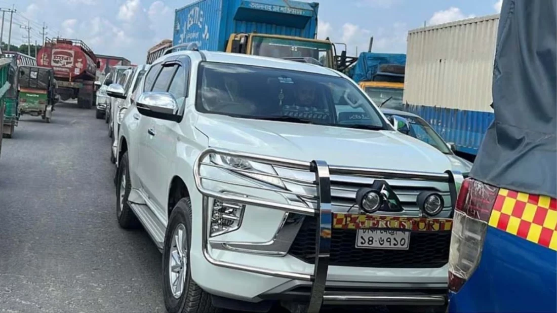 ব্রাহ্মণবাড়িয়ায় যানজটে আটকা উপদেষ্টা