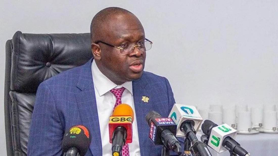 ঘানায় সামরিক হেলিকপ্টার বিধ্বস্ত, প্রতিরক্ষামন্ত্রীসহ নিহত ৮