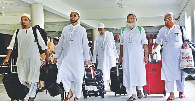 দেশে ফিরেছেন ৮৬০৬ জন হাজি, ২৩ জনের মৃত্যু
