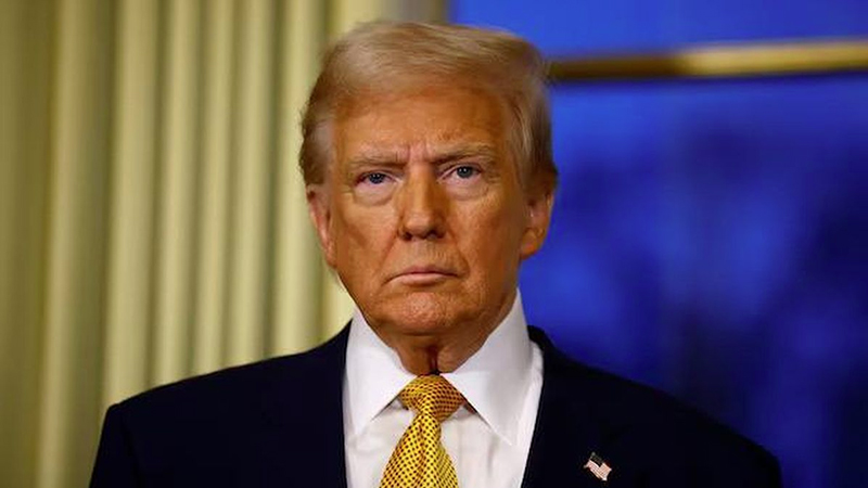 ‘জগাখিচুড়ি’ যুদ্ধ থেকে যুক্তরাষ্ট্রকে বের করতে চান ট্রাম্প