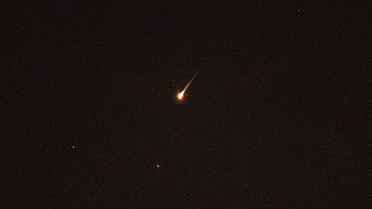 ইসরায়েলে ইয়েমেন থেকে ক্লাস্টার বোমাবাহী মিসাইল নিক্ষেপ