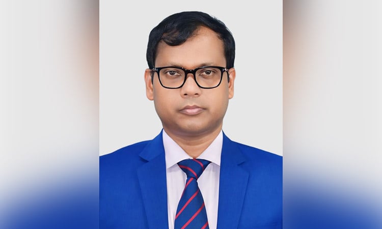 সিলেটে রাস্তায় হকার বসলেই অ্যাকশন: ডিসি সারোয়ার