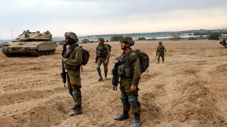 ৫ ইসরায়েলি সেনাকে হত্যা করল হামাস