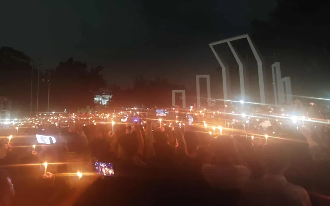 জুলাই শহীদদের স্মৃতি স্মরণে ছাত্রদলের মোমবাতি প্রজ্বলন