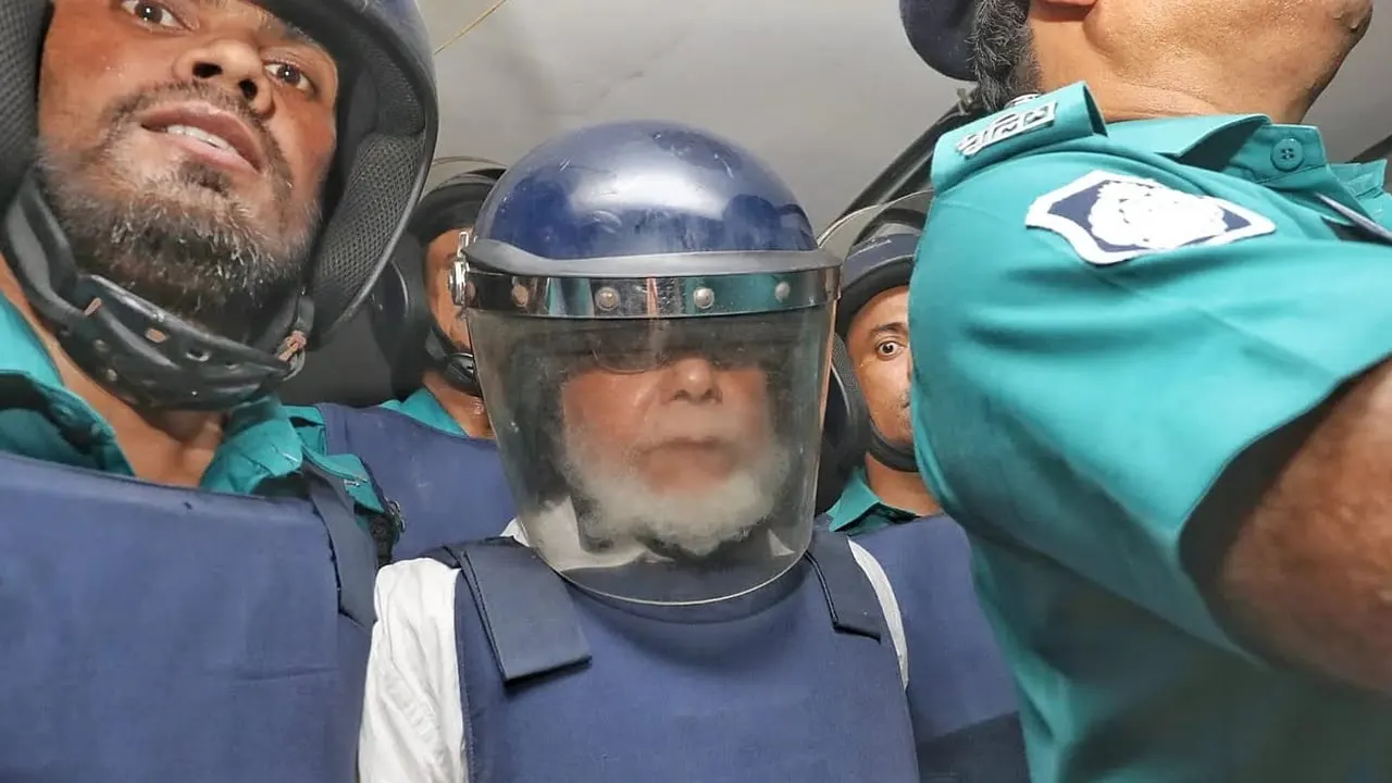 সাবেক প্রধান বিচারপতি খায়রুল হক ৭ দিনের রিমান্ডে