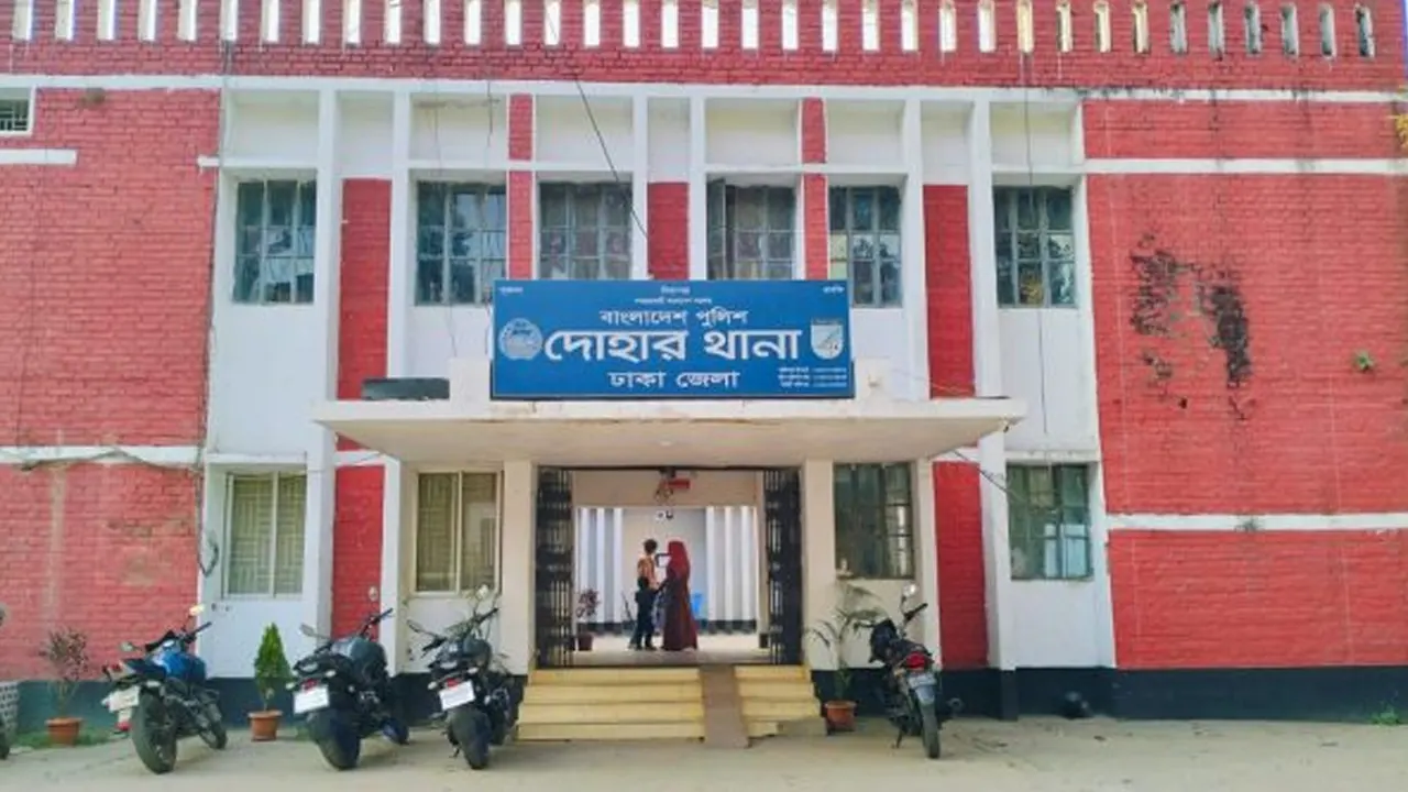 স্ত্রীকে ছুরিকাঘাত করে রেহাই পেলেন না স্বামী