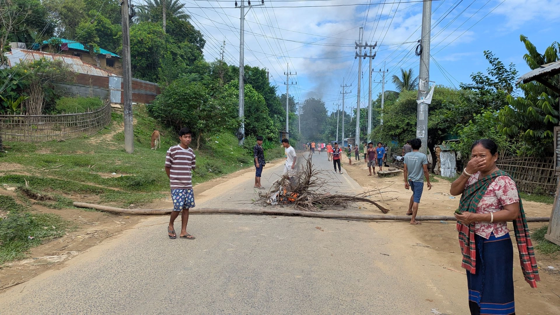 খাগড়াছড়িতে তৃতীয় দিনের মতো সড়ক অবরোধ, ১৪৪ ধারা বহাল