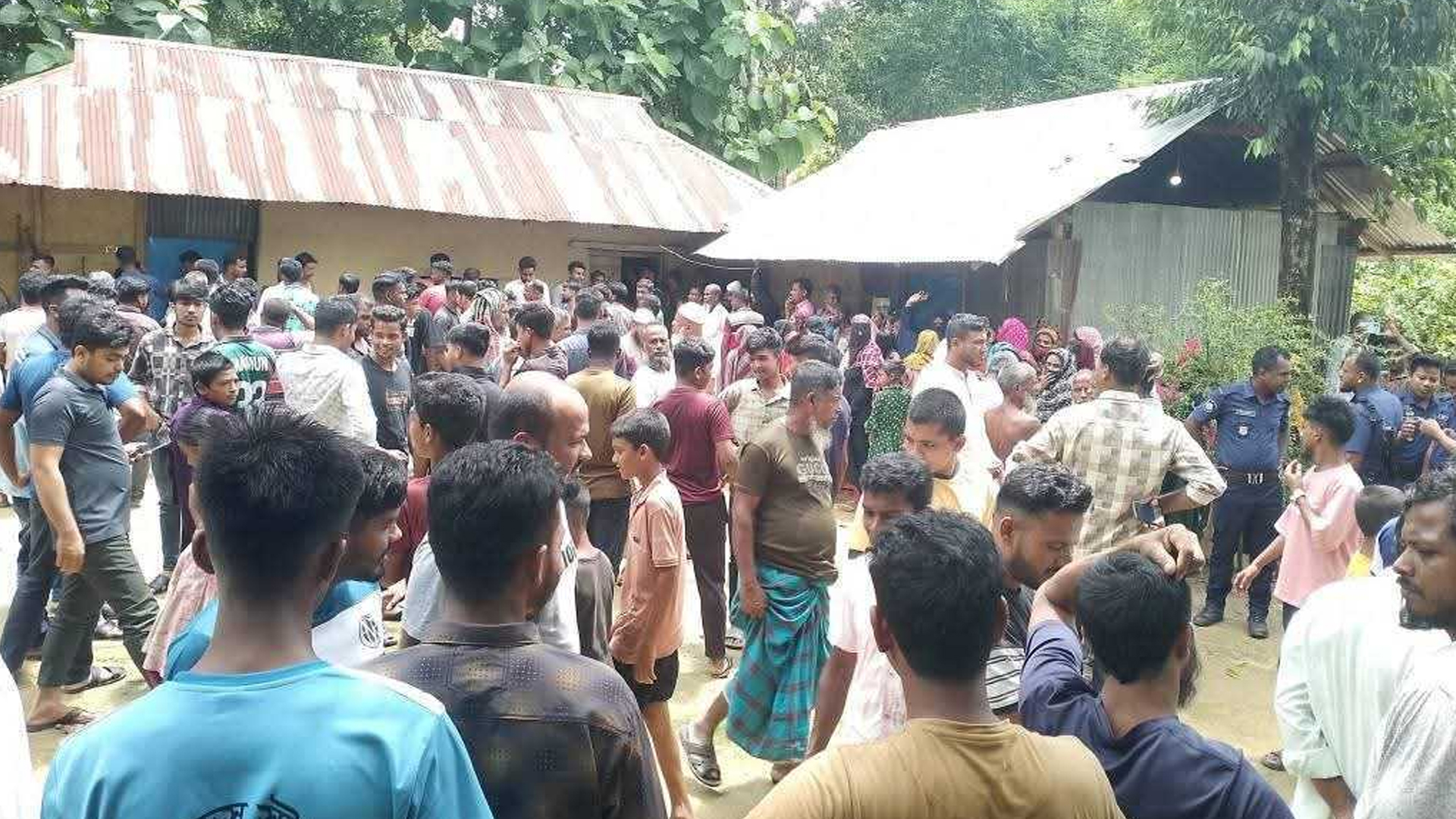 খাগড়াছড়িতে মা ও মেয়েকে গলা কেটে হত্যা