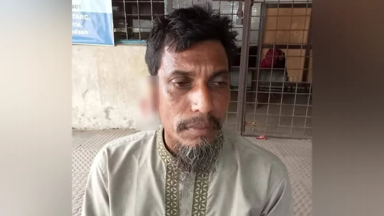 বাকিতে সিগারেট না দেওয়ায় দোকানির কান কামড়ে ছিঁড়ে ফেলল যুবক