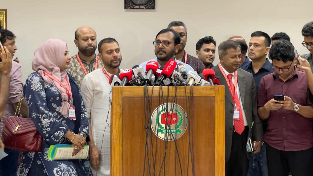 ভোটের মাঠে শিক্ষার্থীদের স্বেচ্ছাসেবক হিসেবে চায় এবি পার্টি