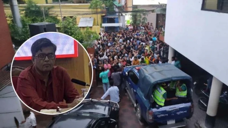 খুলনায় প্রেস সচিব শফিকুল আলম অবরুদ্ধ