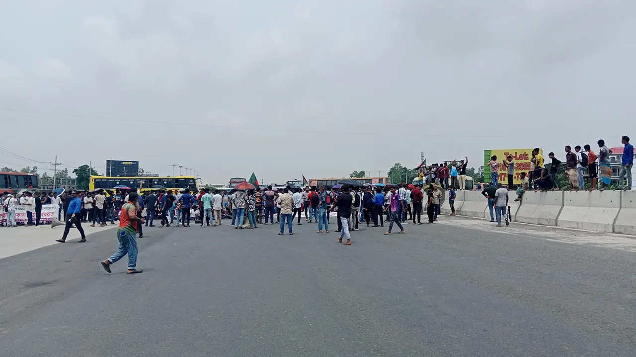 ঢাকা-উত্তরবঙ্গ মহাসড়ক অবরোধ