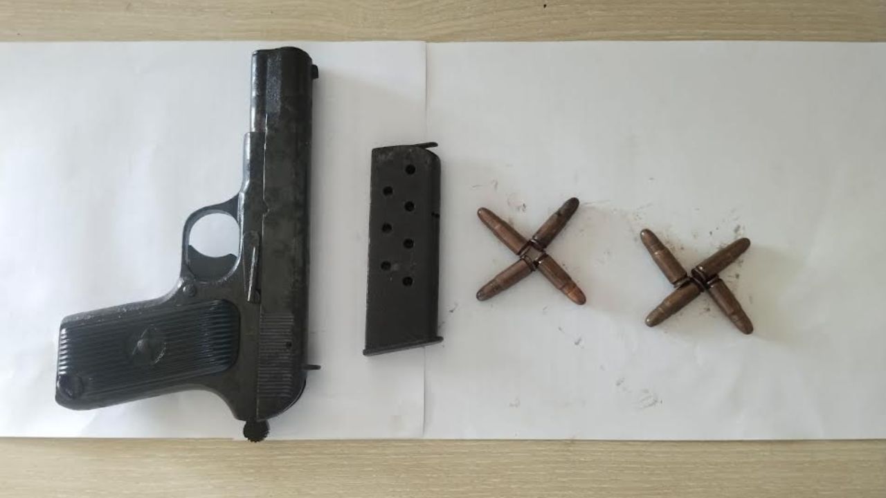 চট্টগ্রামের ইপিজেড থানা থেকে লুট হওয়া পিস্তল উদ্ধার, গ্রেপ্তার ২