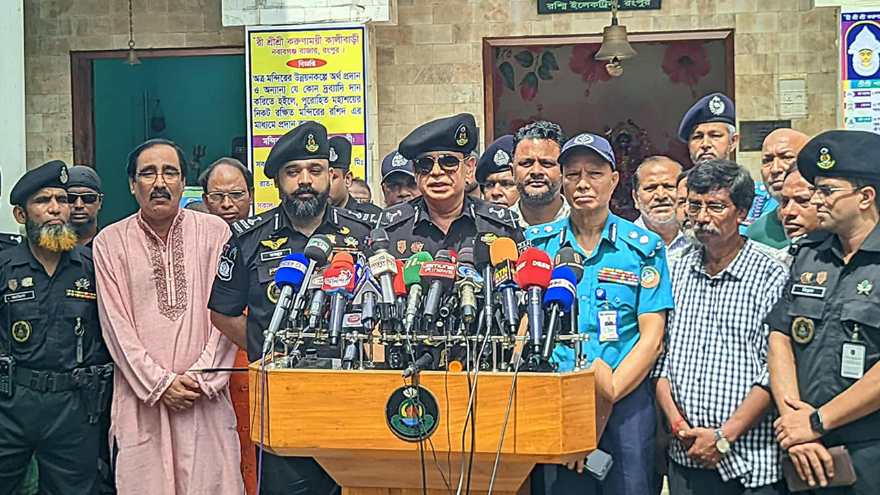 দুর্গাপূজা: র‌্যাব সতর্ক, গুজব ছড়ানো হলে আইনানুগ ব্যবস্থা