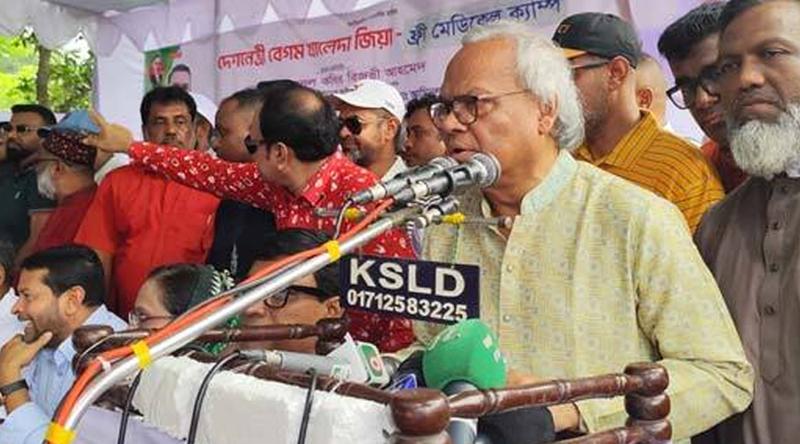 সন্ত্রাসী বা চাঁদাবাজকে আশ্রয় দেয় না বিএনপি: রিজভী