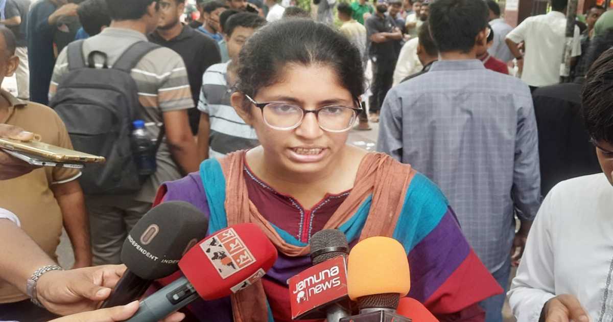 ঢাবিতে ভোটকেন্দ্রে প্রবেশ নিয়ে বিতর্ক, উমামা প্যানেলের বিক্ষোভ