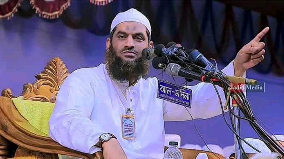 শুধু ব্যবসায়ী নয়, আলেম-ওলামারাও চাঁদাবাজির শিকার: মামুনুল হক