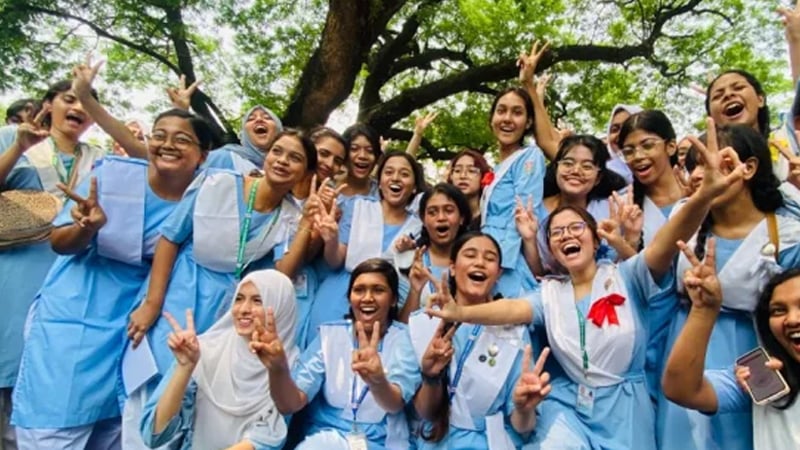 এসএসসি ও সমমান পরীক্ষার ফল প্রকাশ: পাসের হার কমে ৬৮.৪৫%