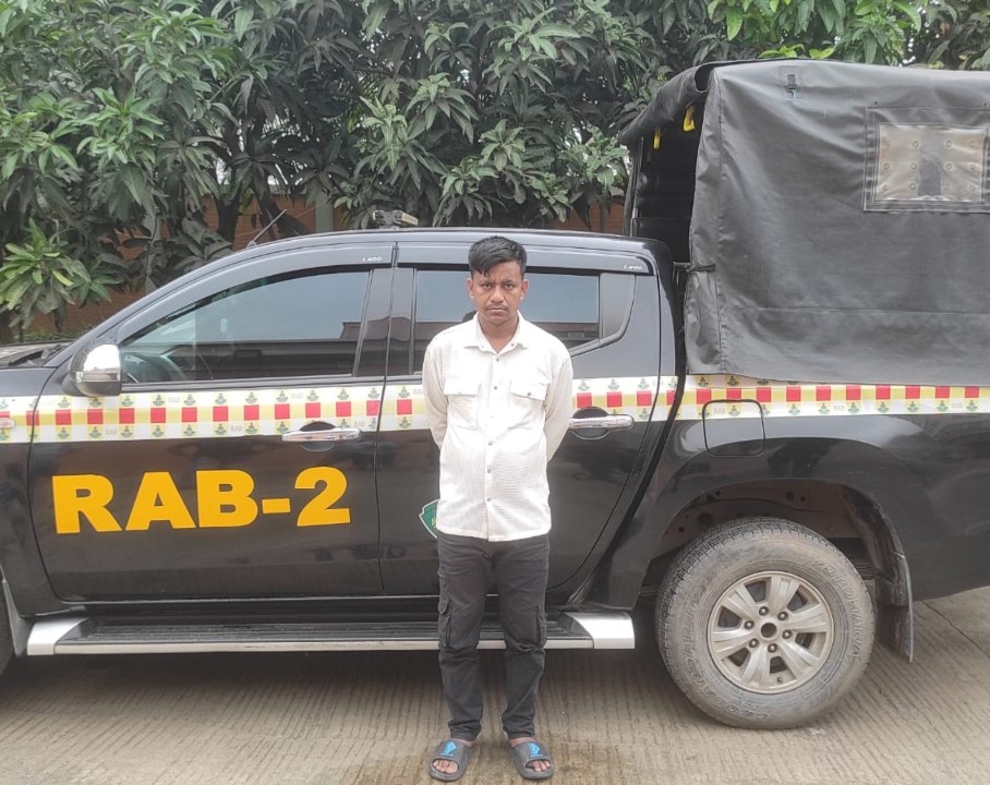 জামিনে বেরিয়ে দ্বিগুণ সন্ত্রাসী কর্মকাণ্ড, ফের গ্রেপ্তার ‘টুন্ডা বাবু’