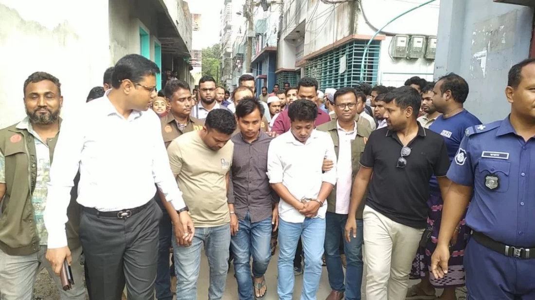 নিয়োগ পরীক্ষায় ডিভাইস জালিয়াতি, পরীক্ষার্থীসহ আটক ৩