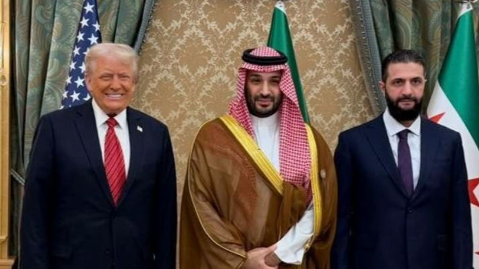 ইসরায়েলের সঙ্গে সিরিয়াকে বন্ধুত্ব করিয়ে দিতে ট্রাম্পের নতুন চাল