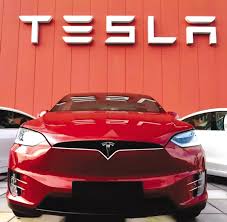 ইলন মাস্কের টেসলার বিরুদ্ধে মামলা করলেন ১০ হাজার ক্রেতা
