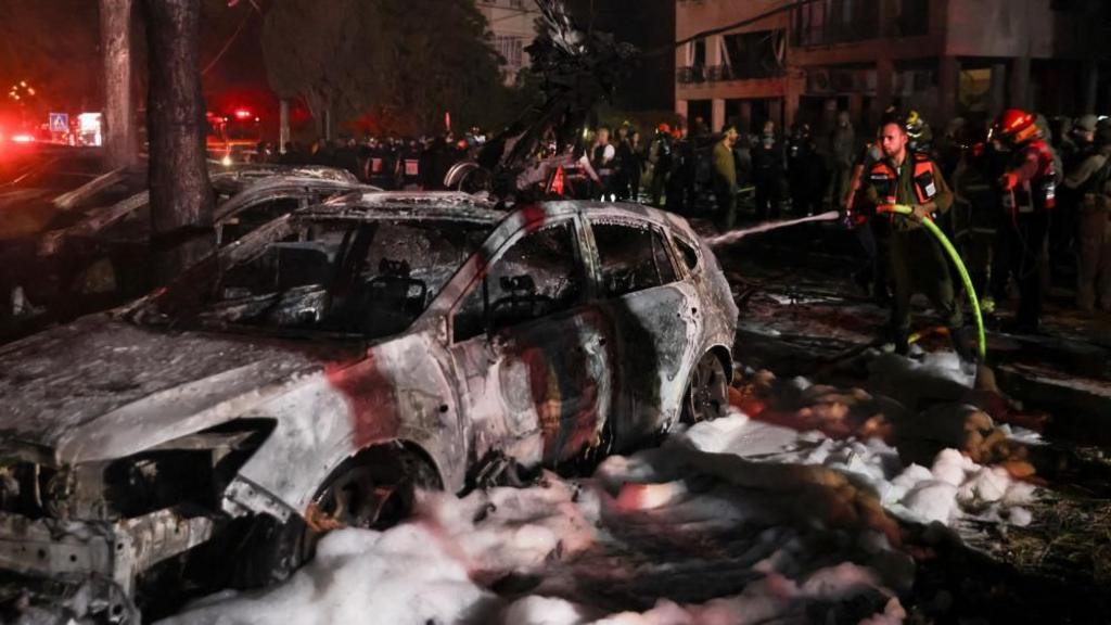 ইসরায়েলে আবারও ব্যাপক ক্ষেপণাস্ত্র হামলা ইরানের, হতাহত অন্তত ৭০